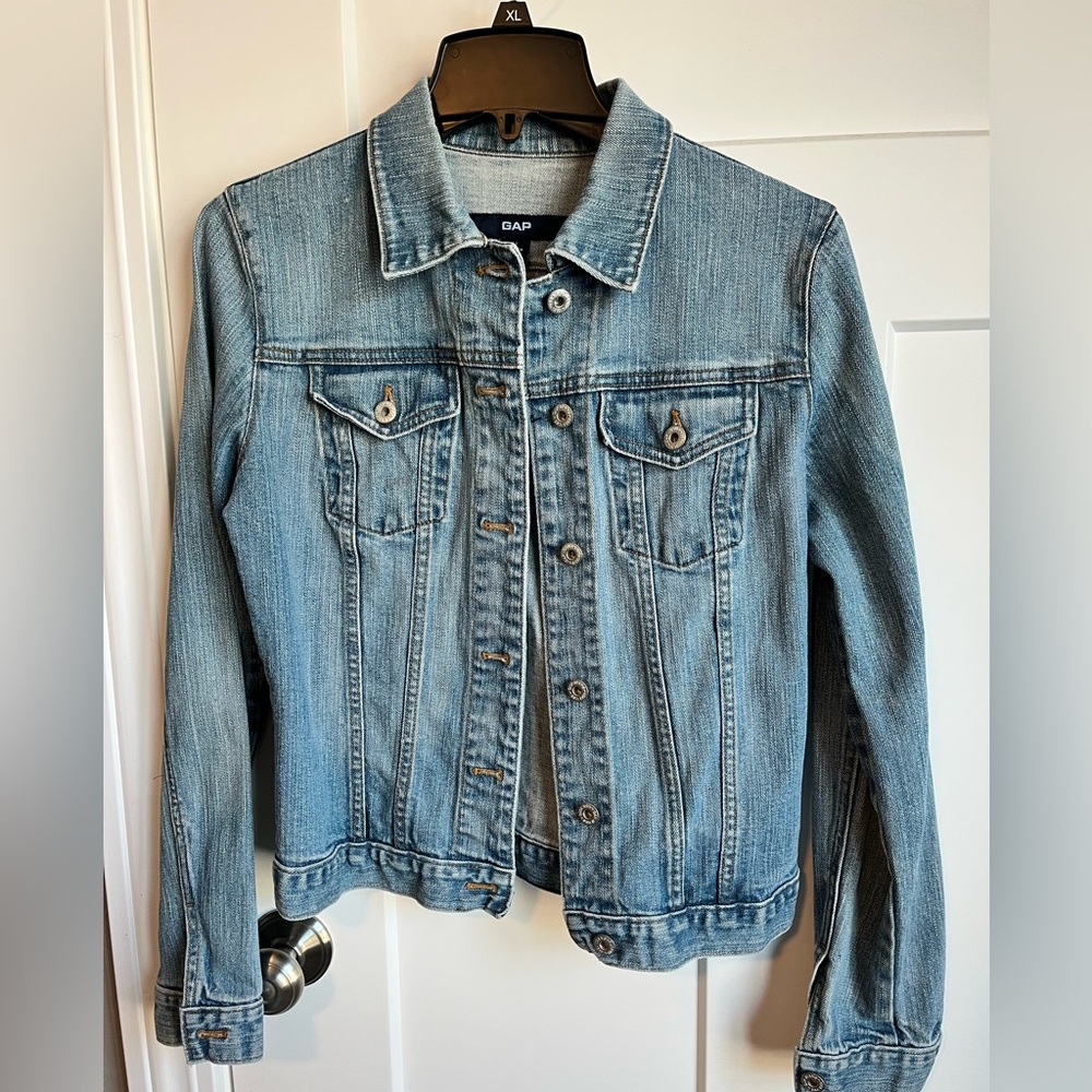 GAP Women's Blue Denim Jacket